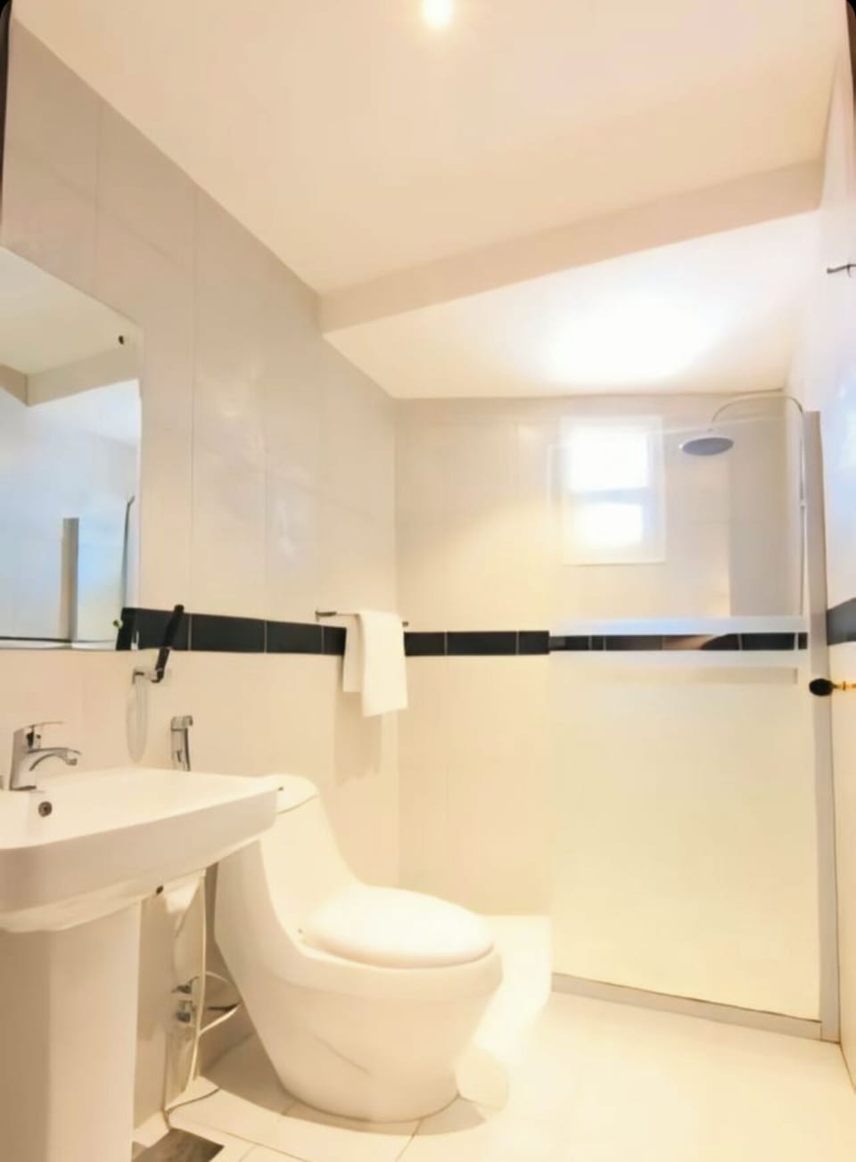 Basic Apartment | Bathroom | Slippers