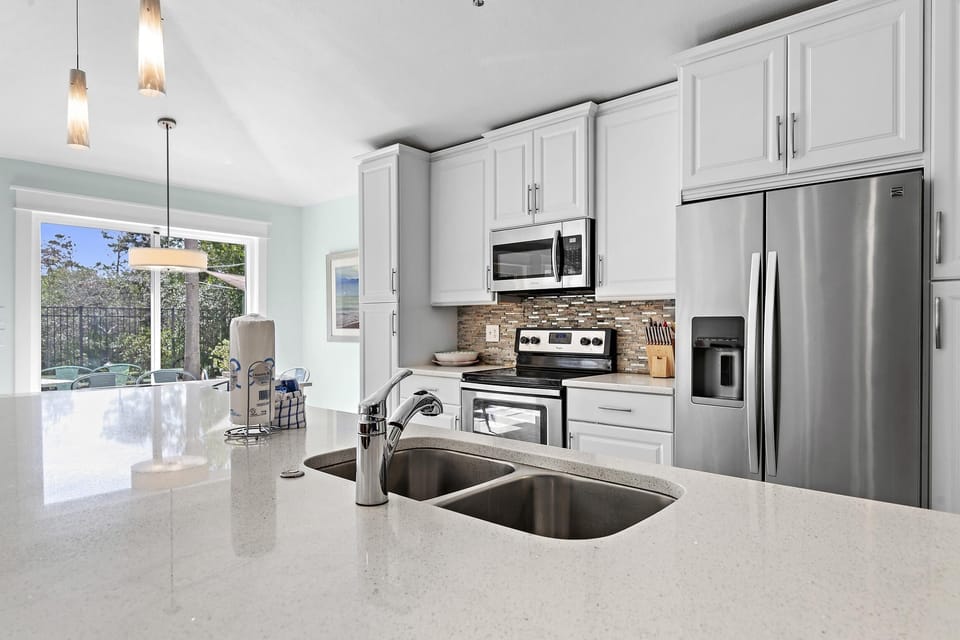 House, Multiple Beds (Captain Green's Seaside Retreat) | Private kitchen | Oven, toaster