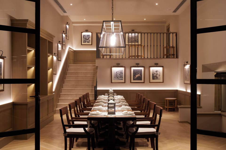 3 restaurants; breakfast, lunch, and dinner served