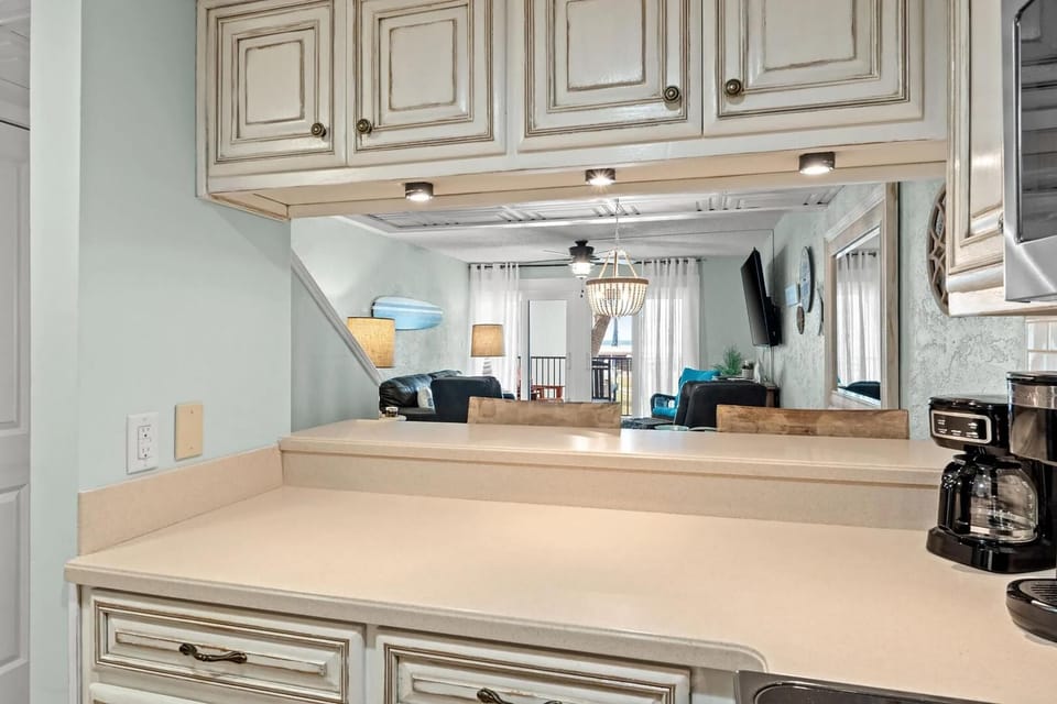 Condo, Multiple Beds (Sugar Beach Condo B-14) | Private kitchen