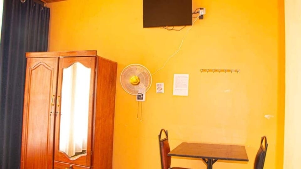 Comfort Double Room, Patio, City View | Room amenity