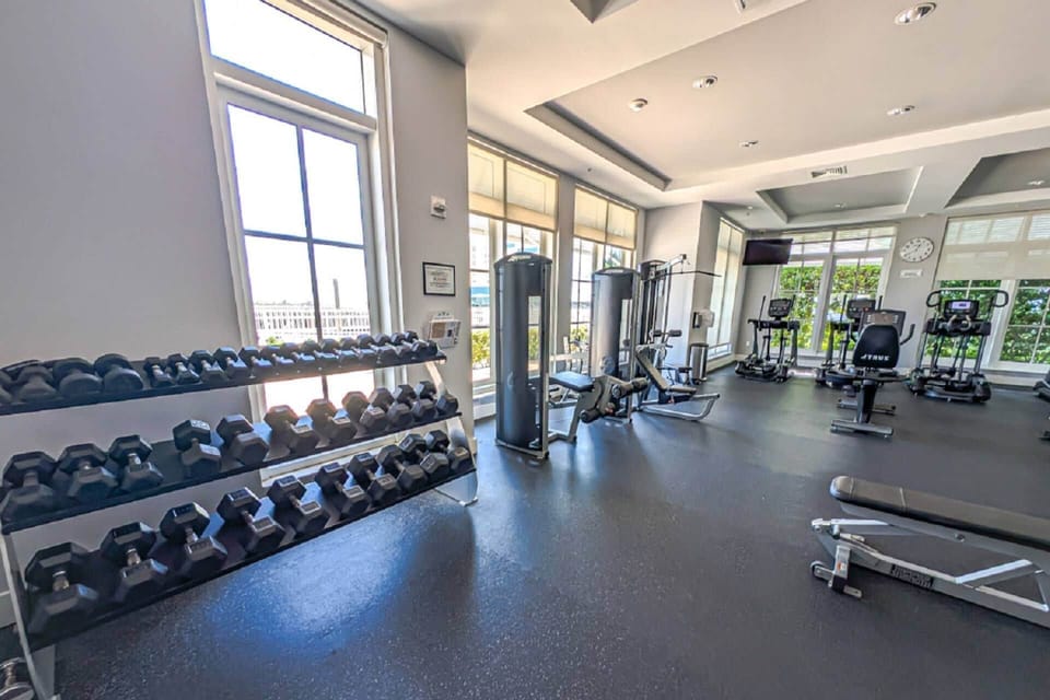 405n Boardwalk Suite 1 Bedroom, Pools, Jacuzzi, Beach, Shops & Dog Friendly Apartment in Boynton Beach