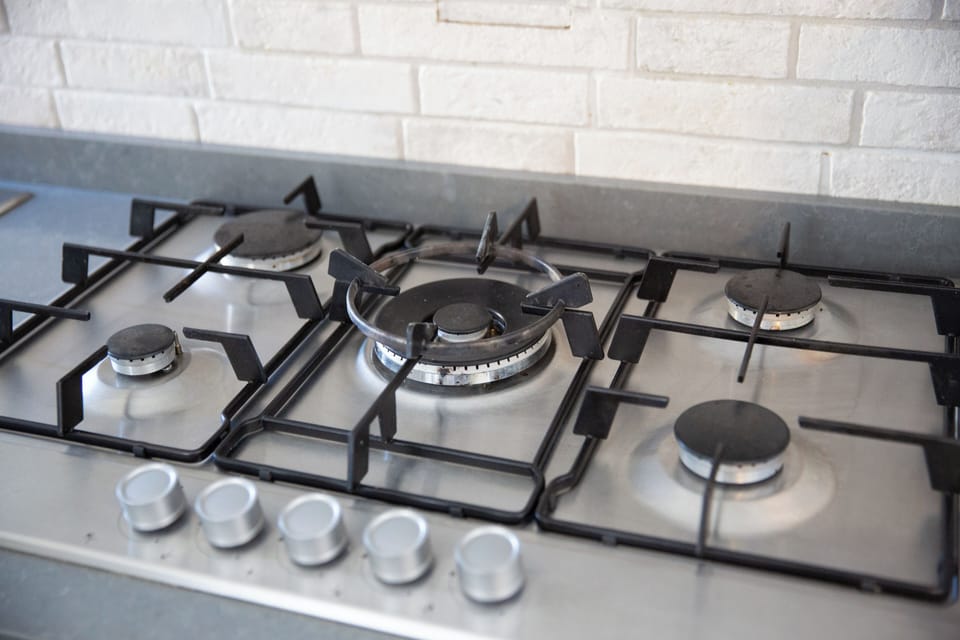 Apartment, 2 Bedrooms, Balcony | Private kitchen | Fridge, microwave, oven, stovetop
