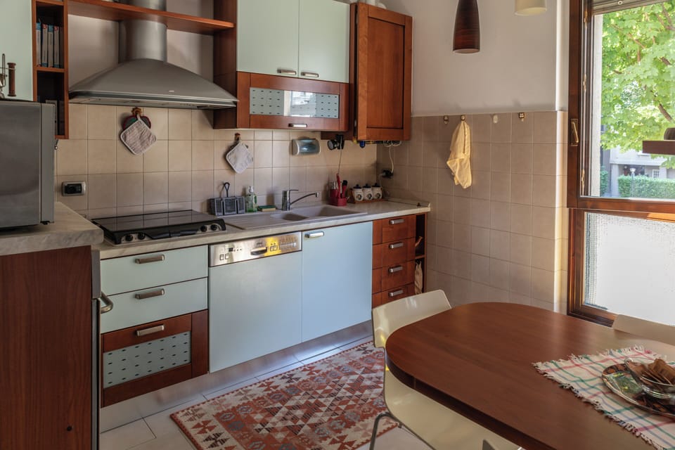 Apartment, 2 Bedrooms, Balcony | Private kitchen | Fridge, microwave, oven, stovetop