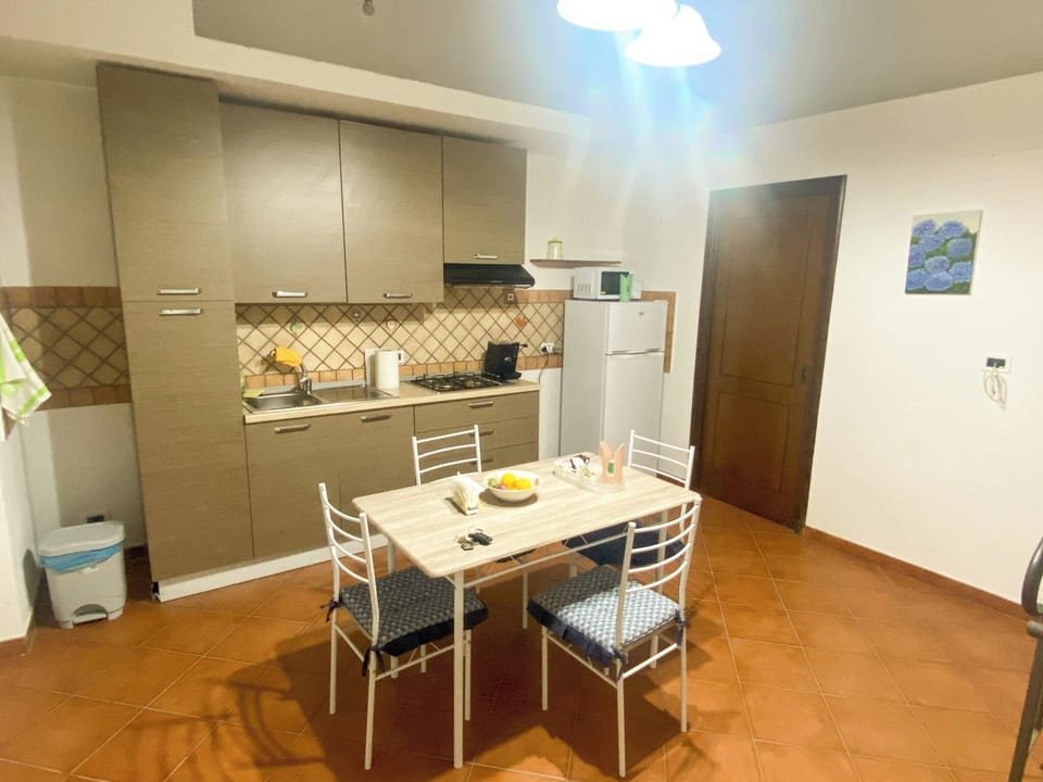 Apartment, 2 Bedrooms, Balcony | Private kitchen | Fridge, oven, stovetop, cookware/dishes/utensils