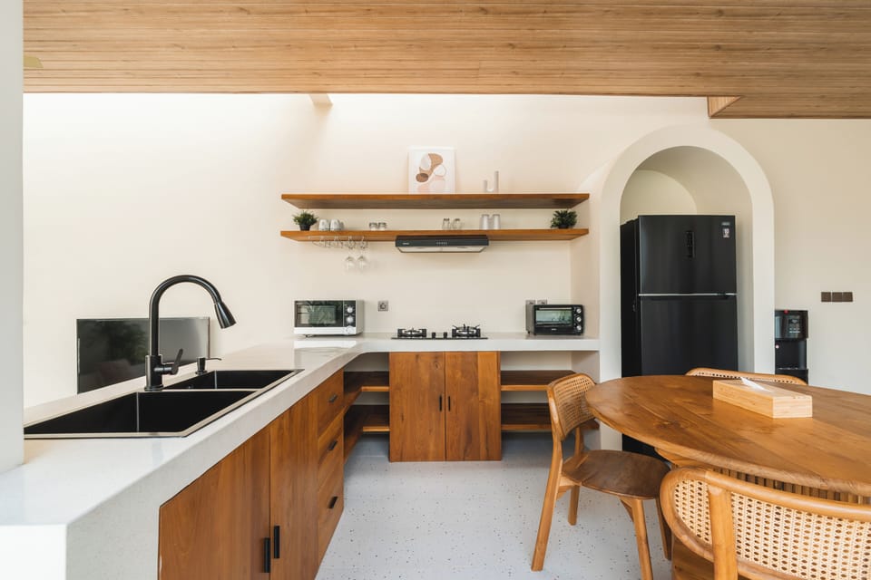 Deluxe Villa, Balcony, Pool View | Private kitchen | Fridge, microwave, stovetop, coffee/tea maker