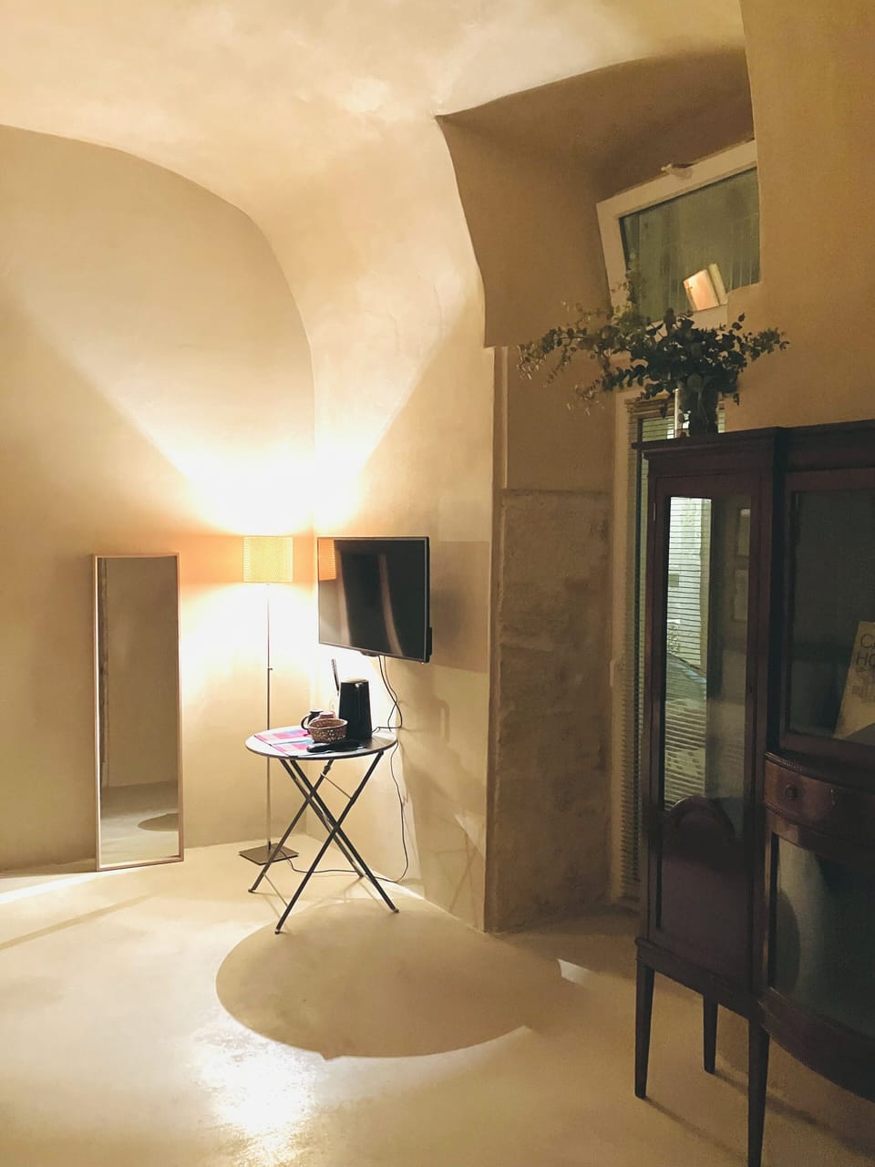 Design Double Room, 1 Queen Bed, Non Smoking, Private Bathroom | Blackout drapes, soundproofing, WiFi (free)