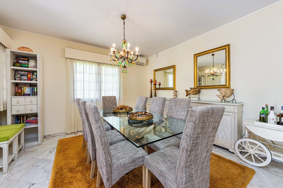 Villa | Dining