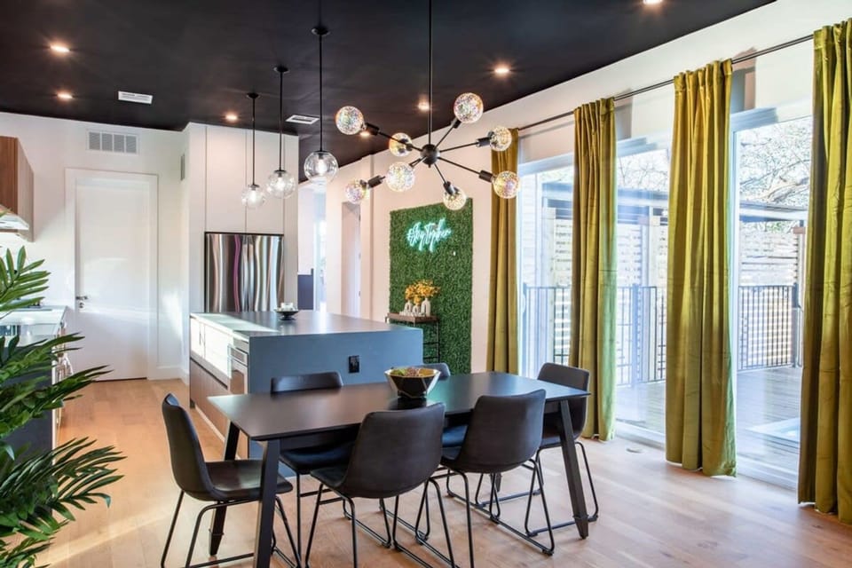 4 bedrooms, high-speed internet