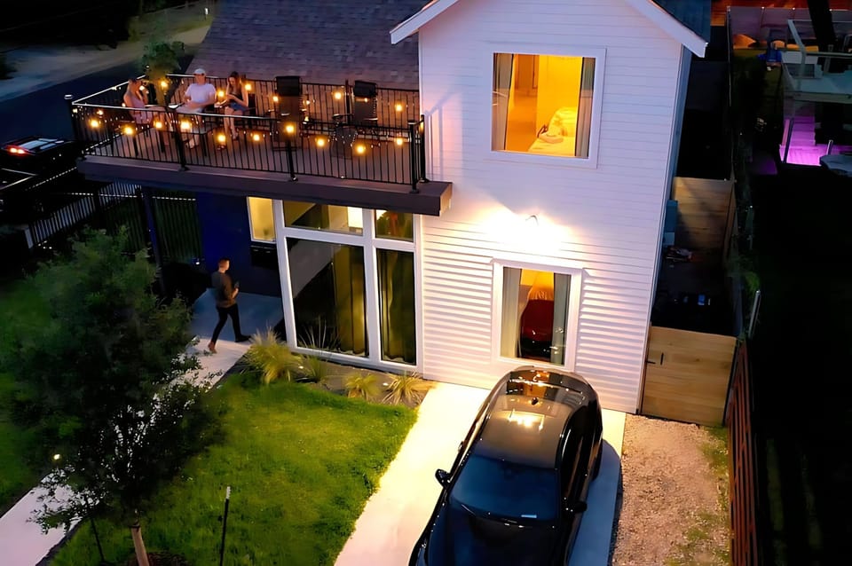 6 bedrooms, high-speed internet