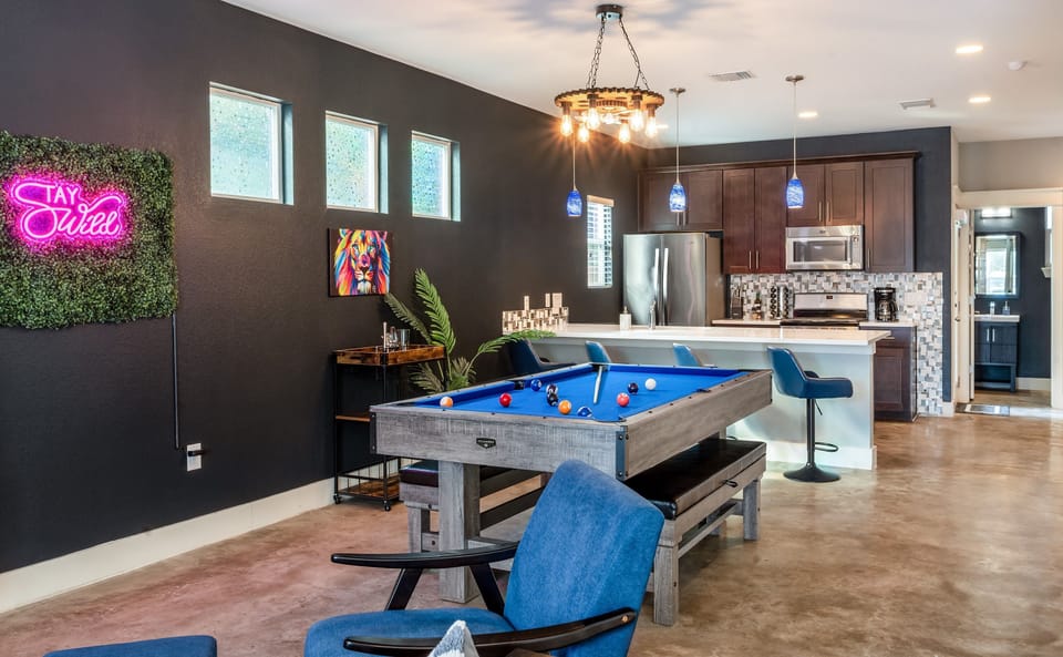 4 bedrooms, high-speed internet