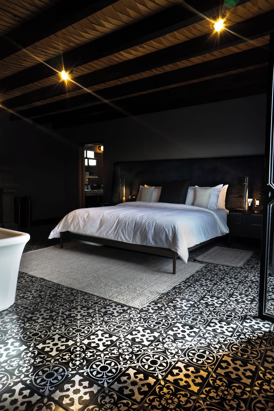 Room, Balcony, Courtyard View | Premium bedding, minibar, in-room safe, blackout drapes