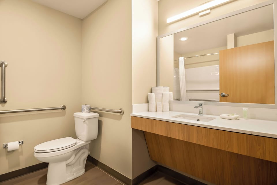 Towels, soap, shampoo, toilet paper