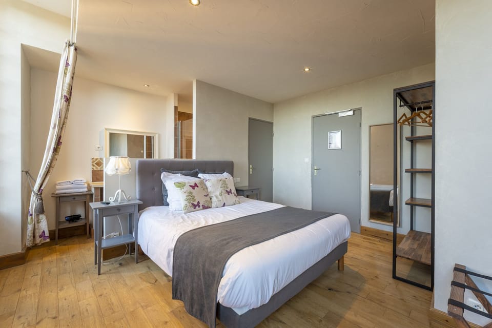 Family Double Room, Private Bathroom | Premium bedding, individually decorated, individually furnished