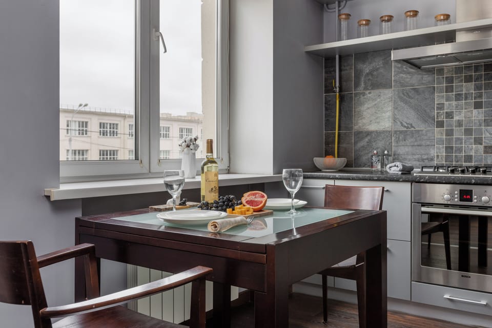 Classic Studio, City View | Private kitchen | Full-size fridge, microwave, oven, stovetop