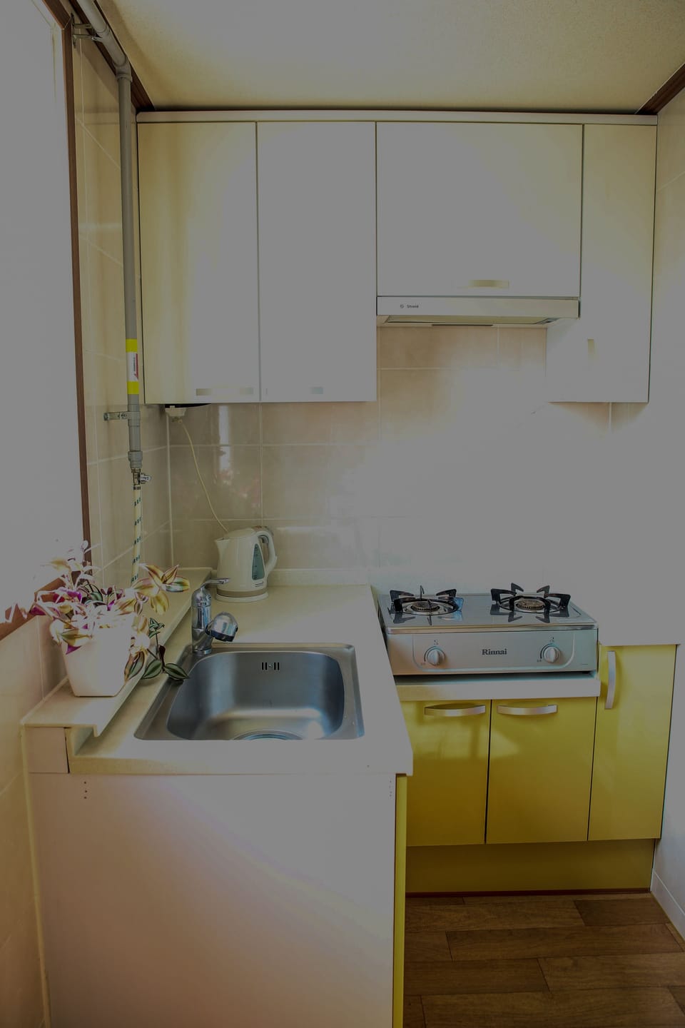 Fridge, stovetop, coffee/tea maker, cookware/dishes/utensils