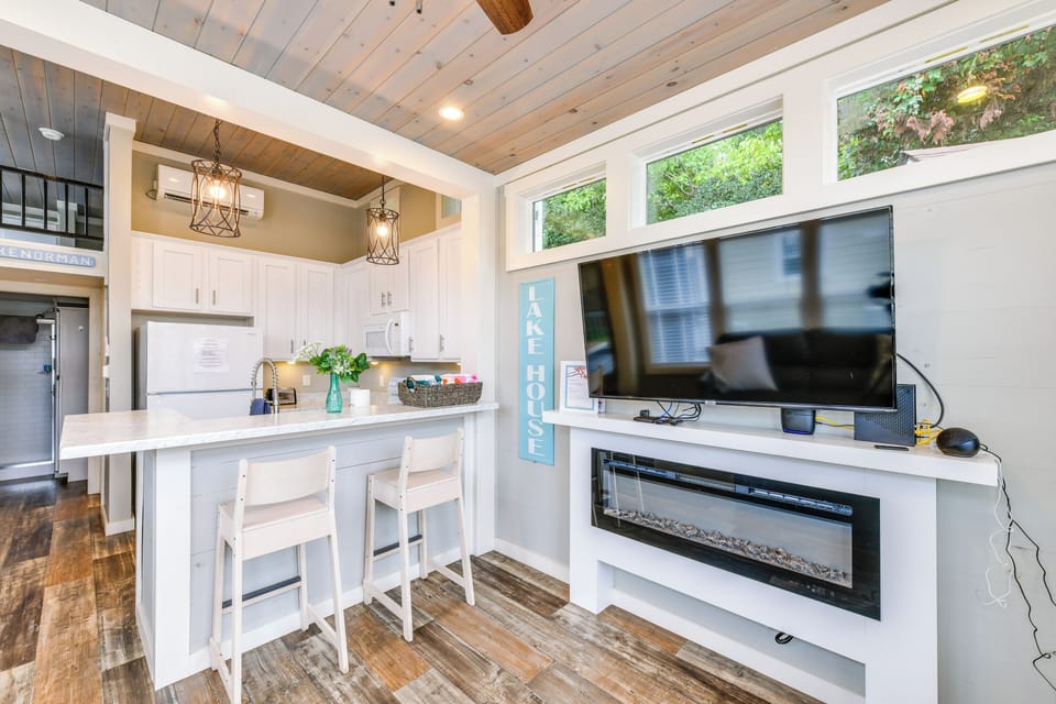 House (1 Bedroom) | Front of property
