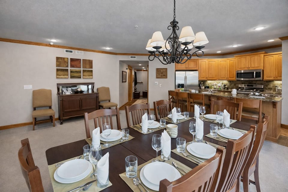 Condo, 3 Bedrooms | Dining