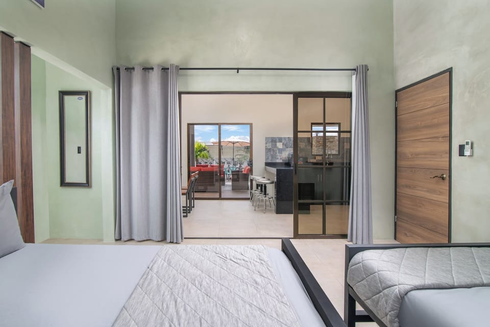 Classic Townhome, Patio | Laptop workspace, free WiFi
