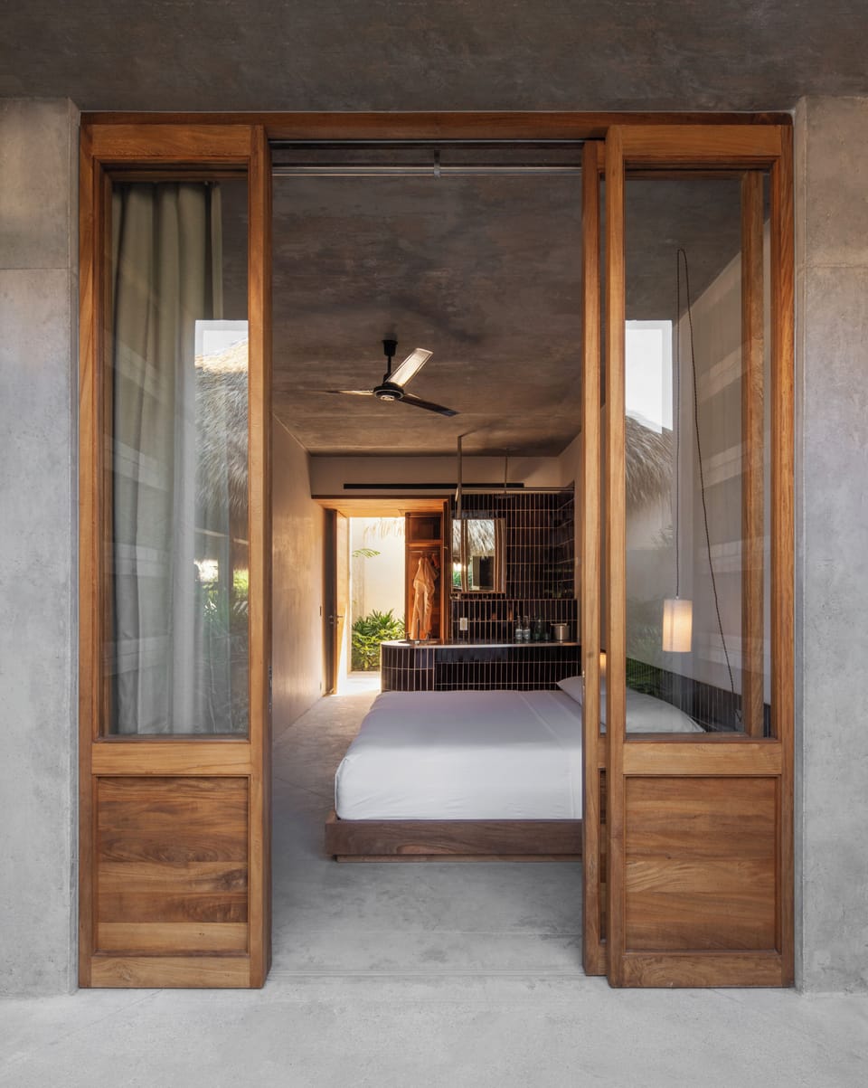 In-room safe, free WiFi, bed sheets