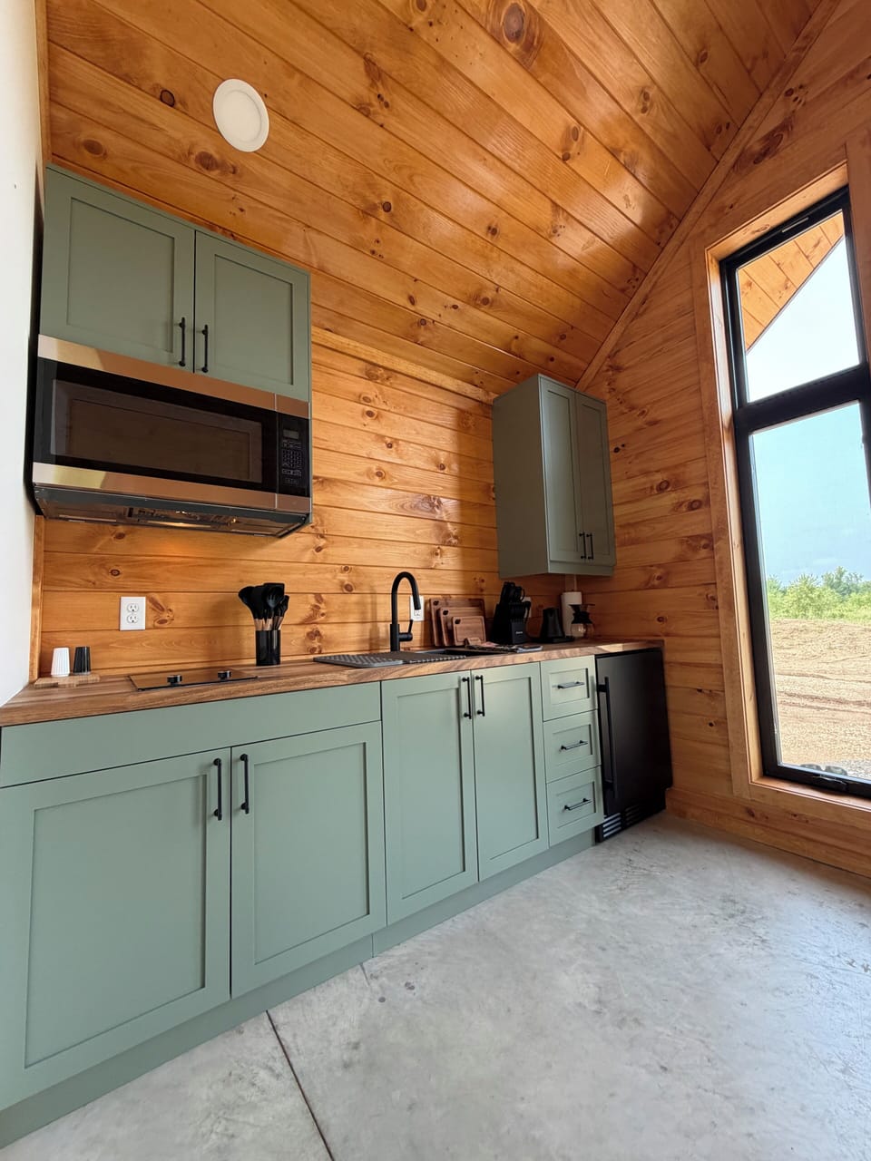 Private kitchenette