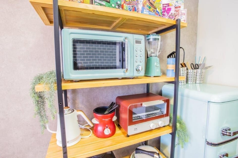 Basic Double Room | Private kitchen | Mini-fridge, microwave, oven, stovetop