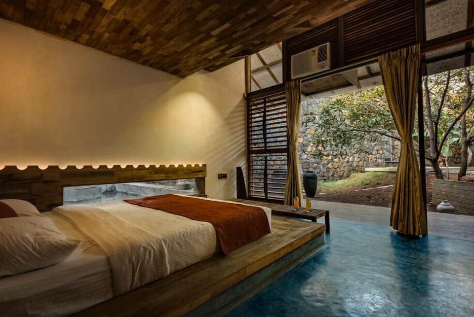 Deluxe Room, Balcony, Valley View | Free WiFi