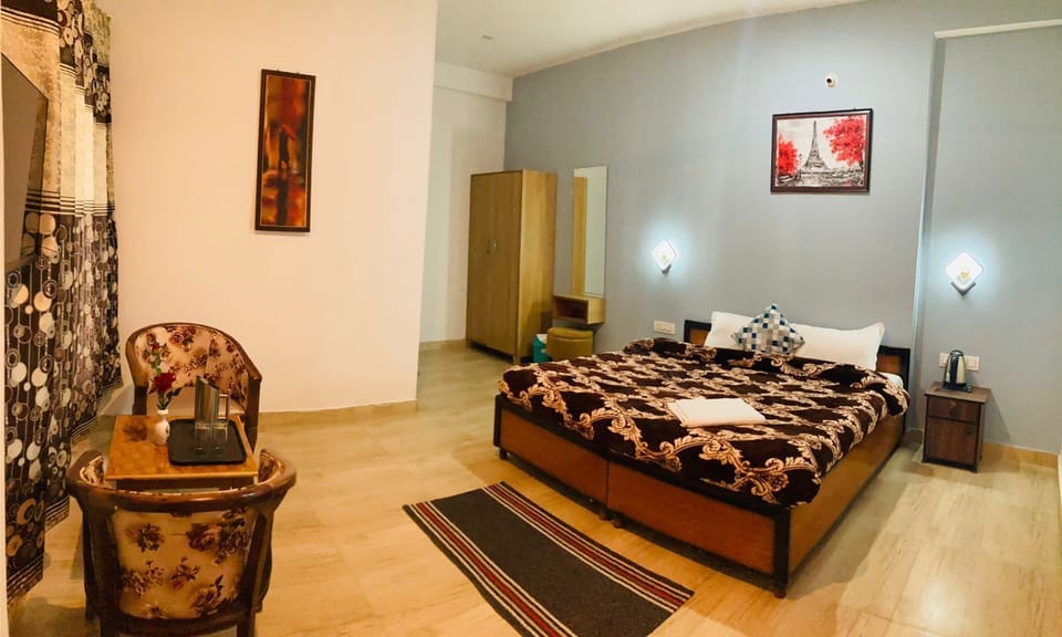 Deluxe Room, Balcony, Valley View | Free WiFi