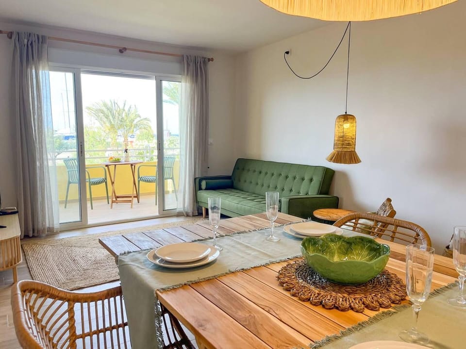Apartment | Living area | Flat-screen TV