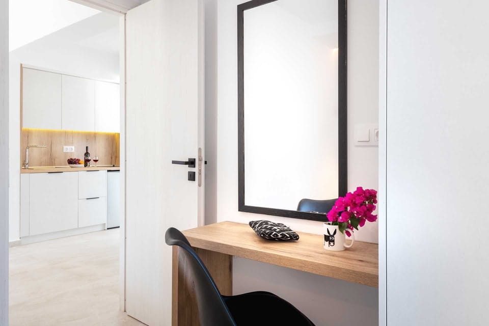Double Room | In-room safe, blackout drapes, iron/ironing board, free WiFi