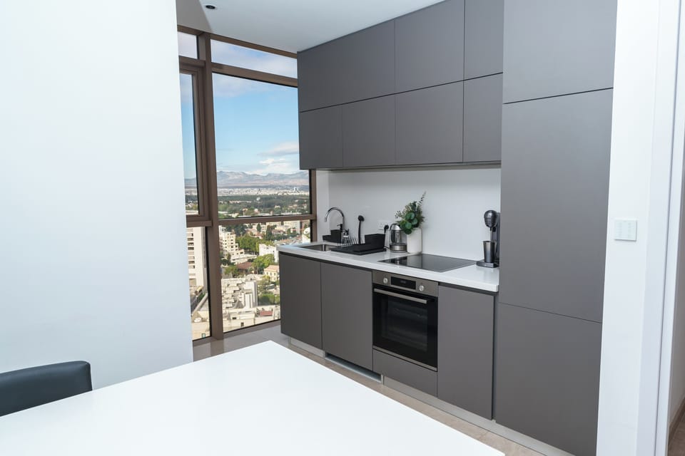Espresso maker, electric kettle
