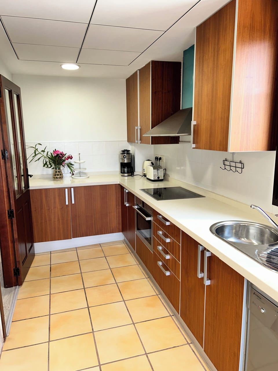 Apartment | Private kitchen | Fridge, oven, stovetop, dishwasher