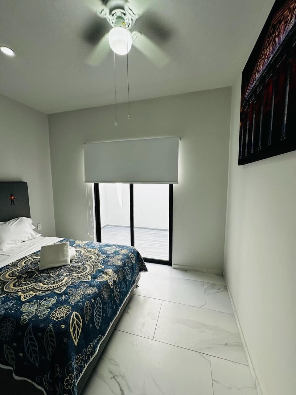 2 bedrooms, iron/ironing board, free WiFi
