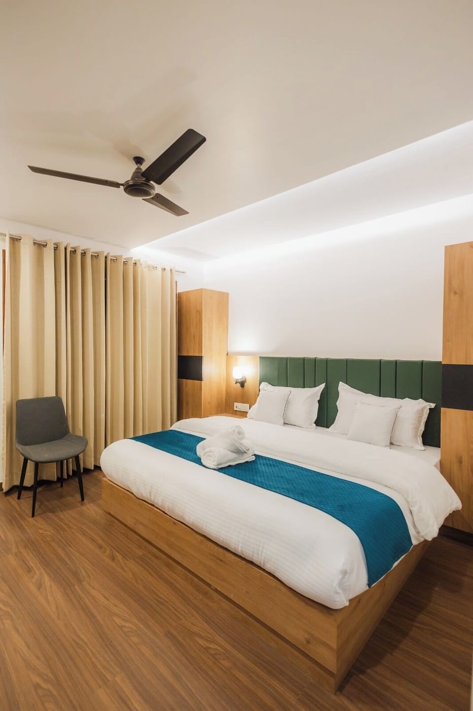 Standard Room | Laptop workspace, iron/ironing board, free WiFi