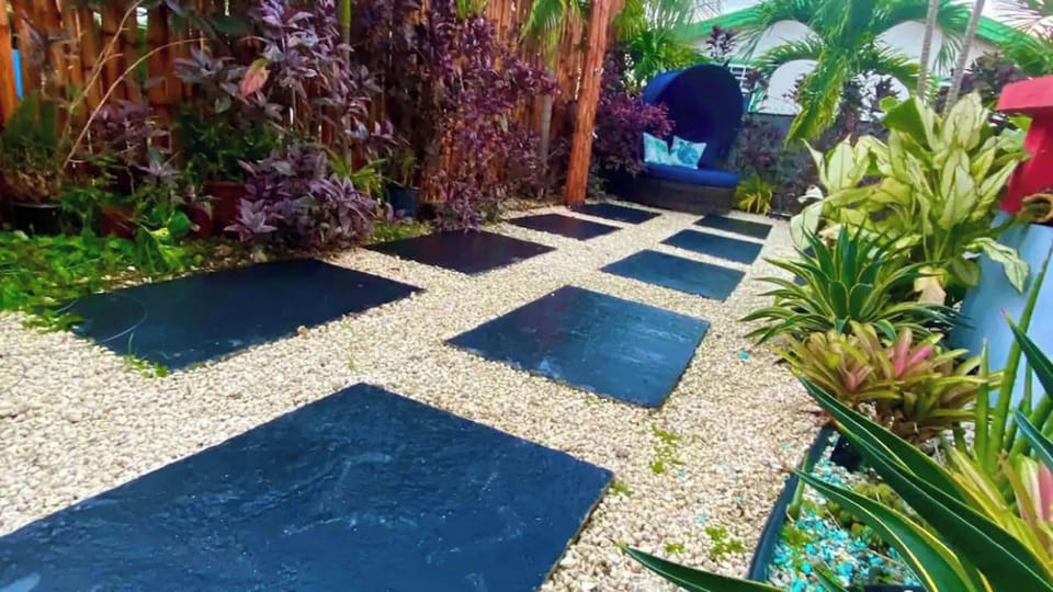 Apartment, 2 Bedrooms, Smoking, Private Pool | Property grounds