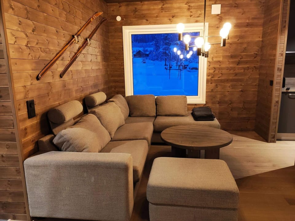 Classic House, 4 Bedrooms | Interior