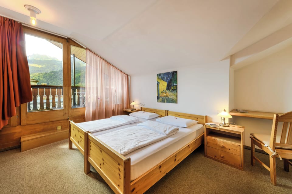 Twin Room | Free WiFi