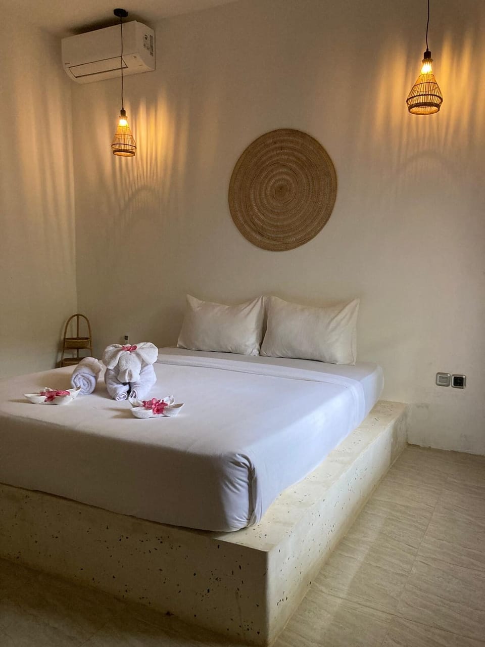 Classic Double Room | Desk, laptop workspace, free WiFi