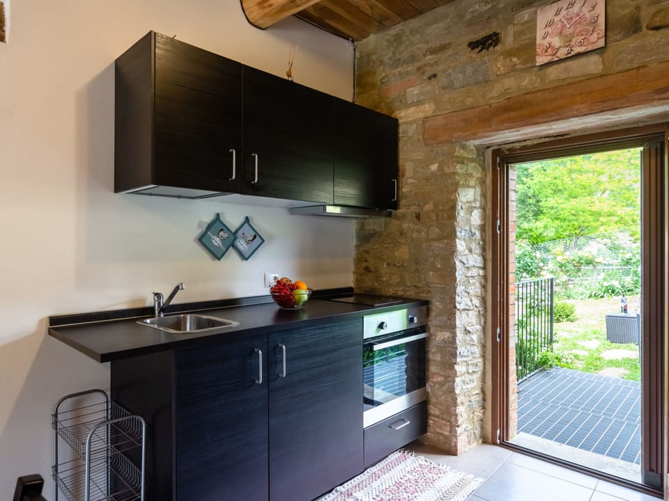 Comfort House, 3 Bedrooms | Private kitchen | Fridge, oven