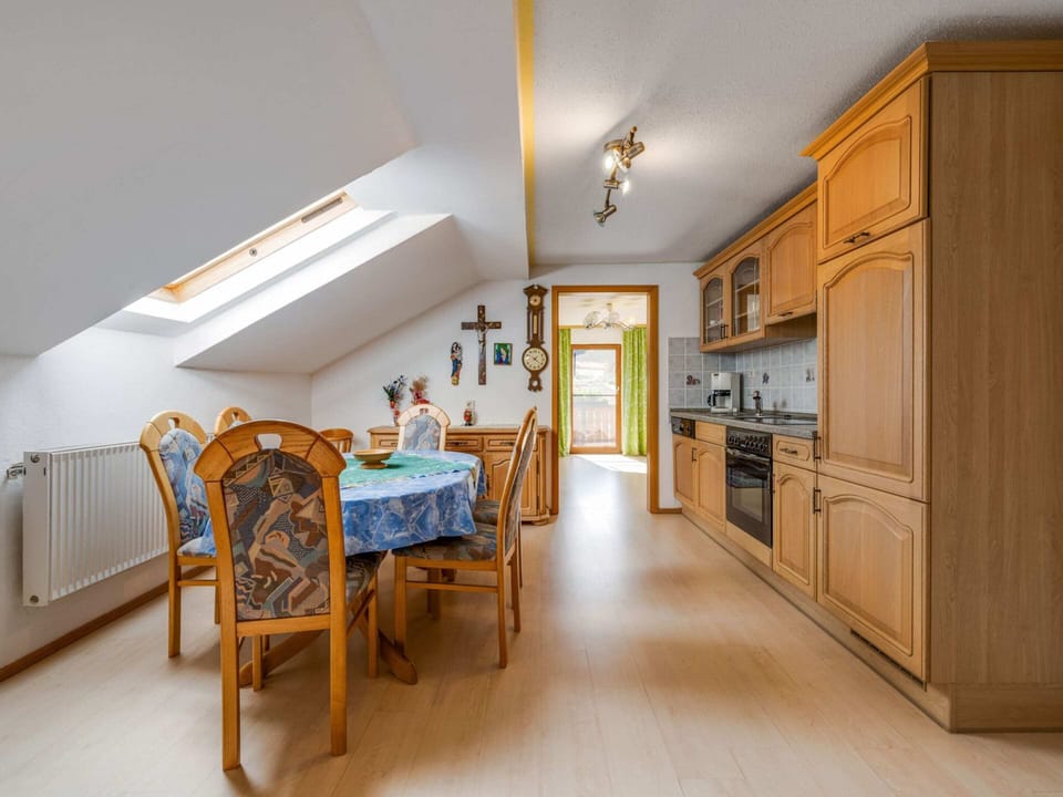 Classic House, 2 Bedrooms | Private kitchen | Fridge, oven, coffee/tea maker, electric kettle