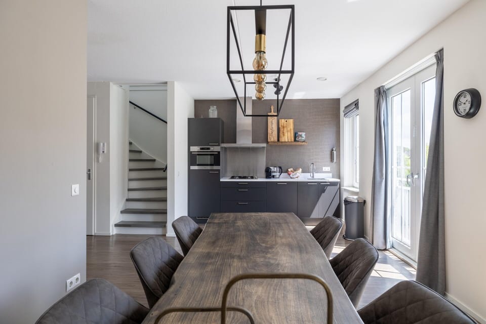 Comfort Apartment, 3 Bedrooms | Dining