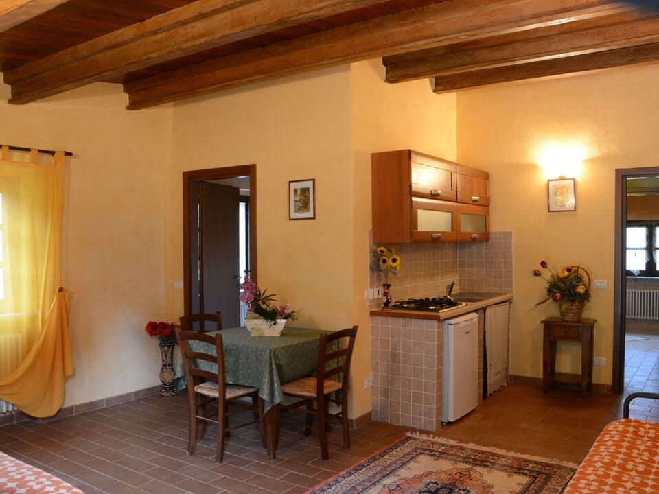 Luxury House, 2 Bedrooms | Private kitchen | Fridge, microwave, dishwasher, highchair
