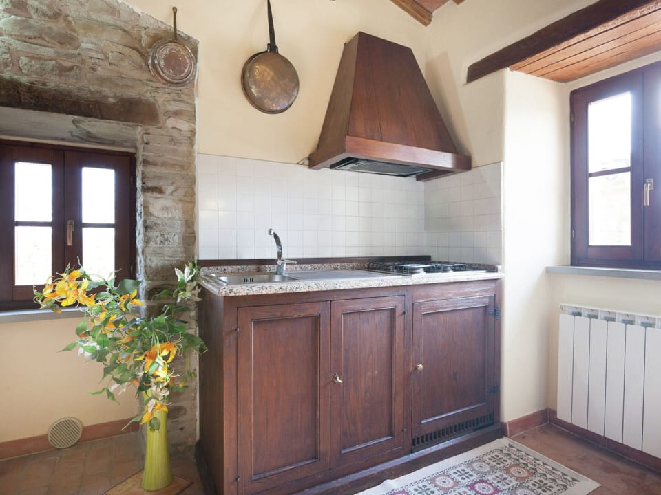 Comfort House, 4 Bedrooms | Private kitchen | Fridge, microwave, dishwasher, highchair