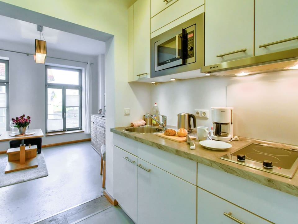 Fridge, microwave, oven, coffee/tea maker