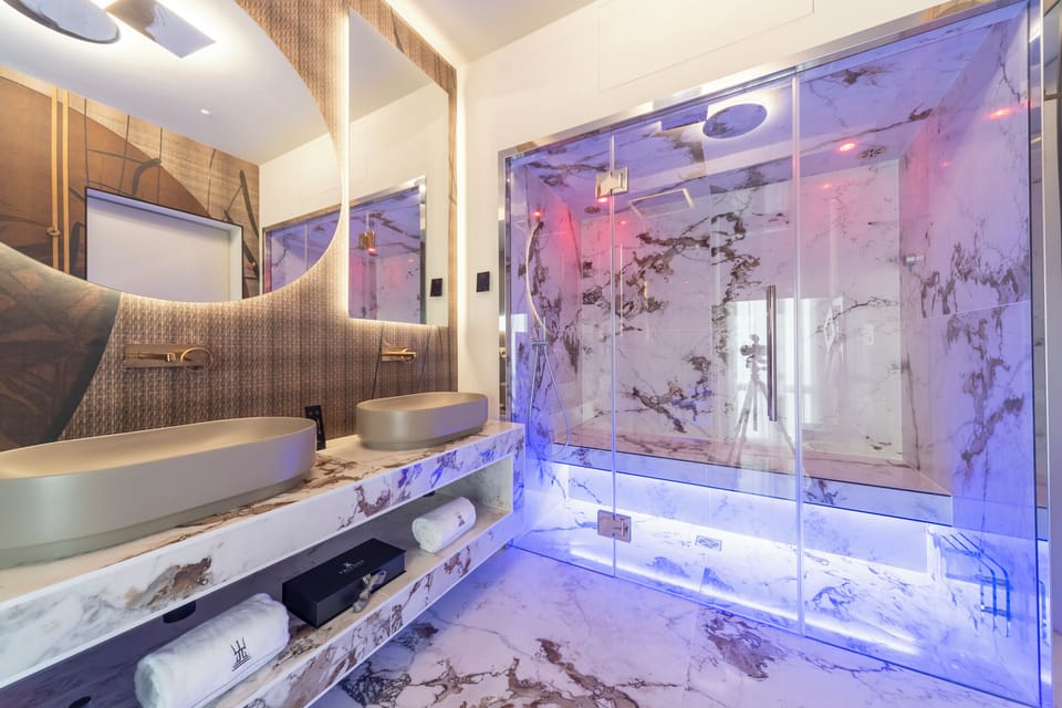 Steam room 
