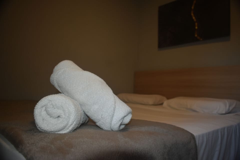 Standard Double Room | Laptop workspace, free WiFi