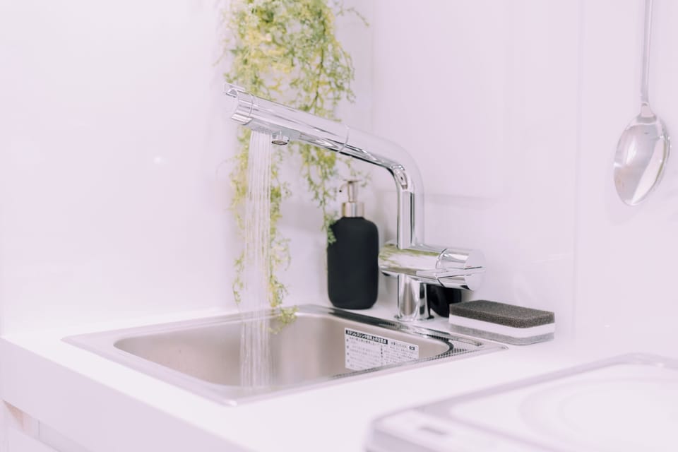Apartment, 1 Bedroom, Non Smoking | Private kitchen | Mini-fridge, microwave, stovetop, cookware/dishes/utensils
