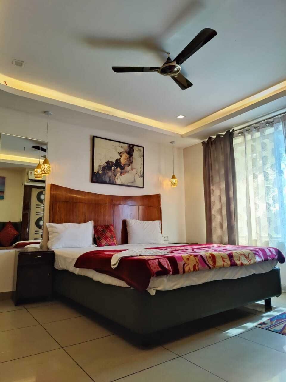 Deluxe Room, Air conditioning | Premium bedding, desk, rollaway beds, free WiFi