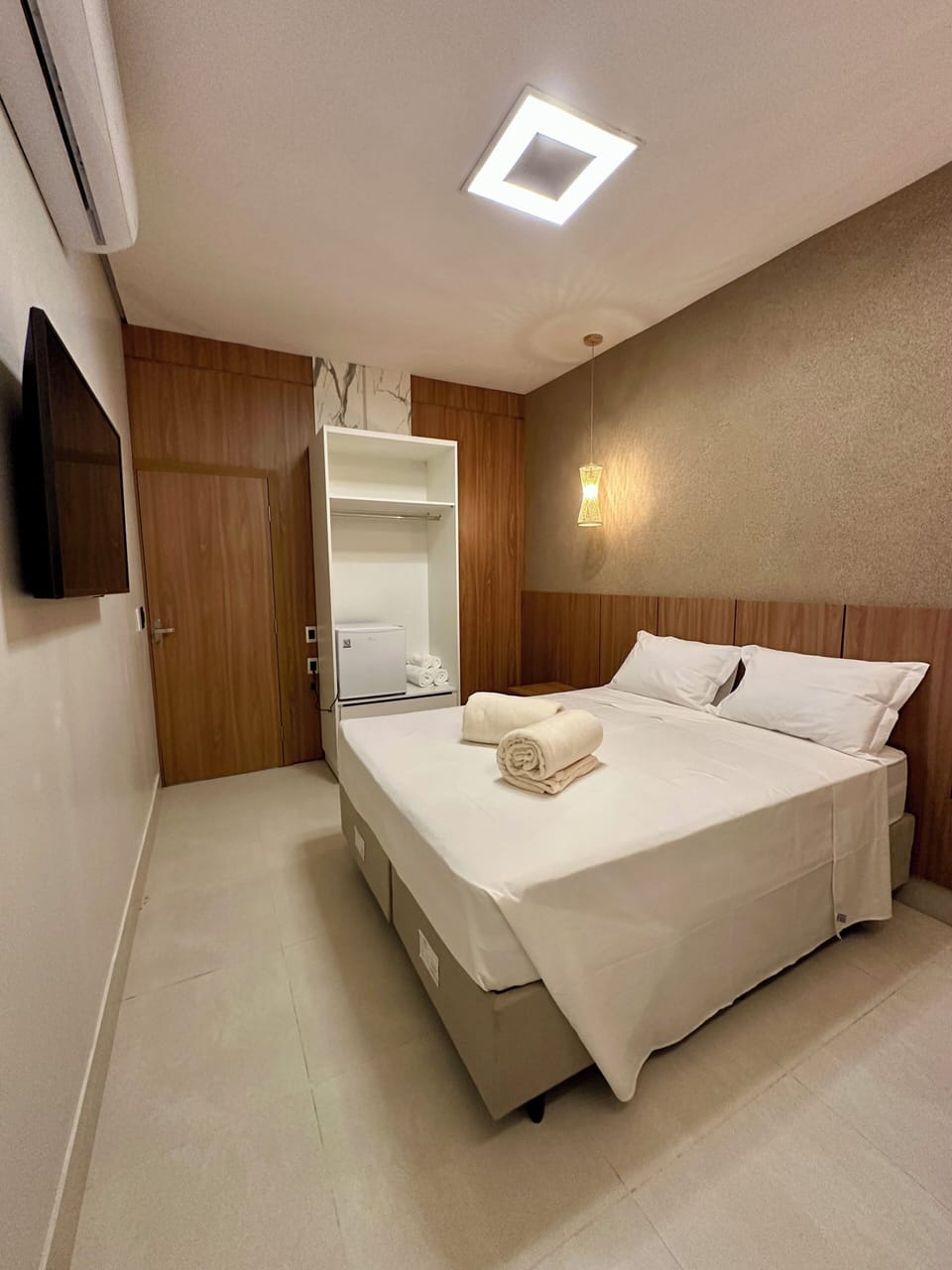 Standard Twin Room | Premium bedding, down comforters, desk, laptop workspace
