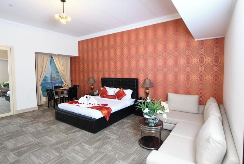 Double Room | Blackout drapes, iron/ironing board, free WiFi